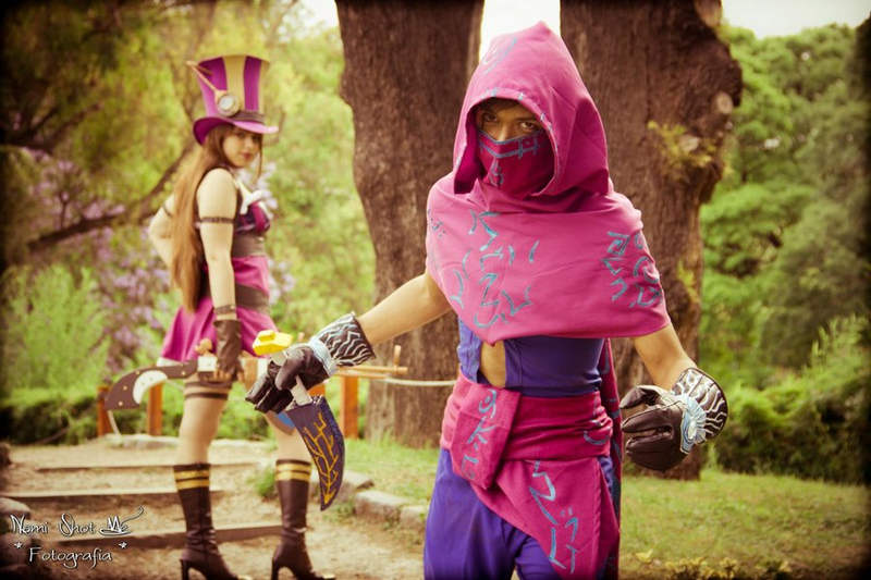 Illustration for article titled A League of Legendary Cosplayers